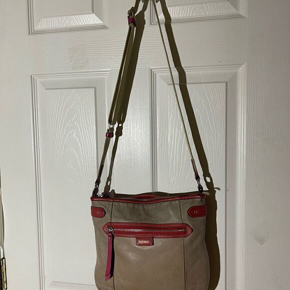 Coach  Daisy LEATHER Sand and orange medium Shoulder bag.silver tone hardwares - Picture 4 of 16